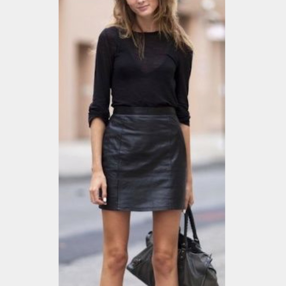 Faux leather mini skirt NWOT